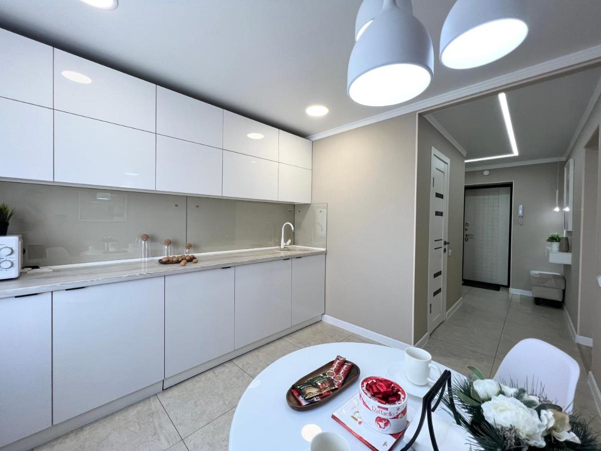 Luxury Apartments Павлодар Екстер'єр фото