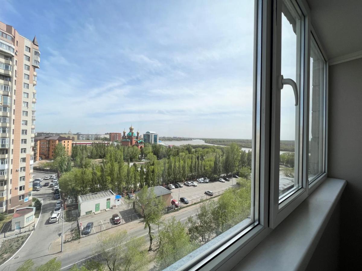 Luxury Apartments Павлодар Екстер'єр фото