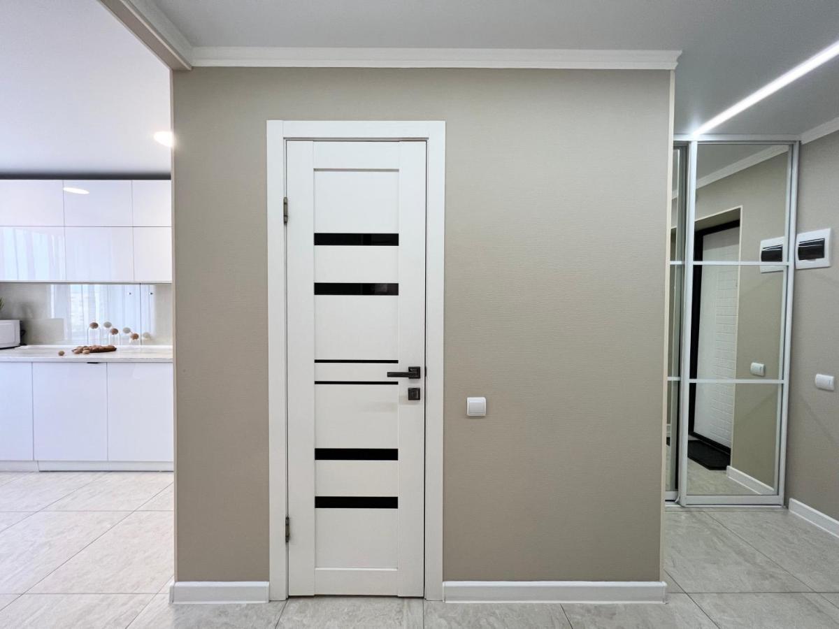 Luxury Apartments Павлодар Екстер'єр фото