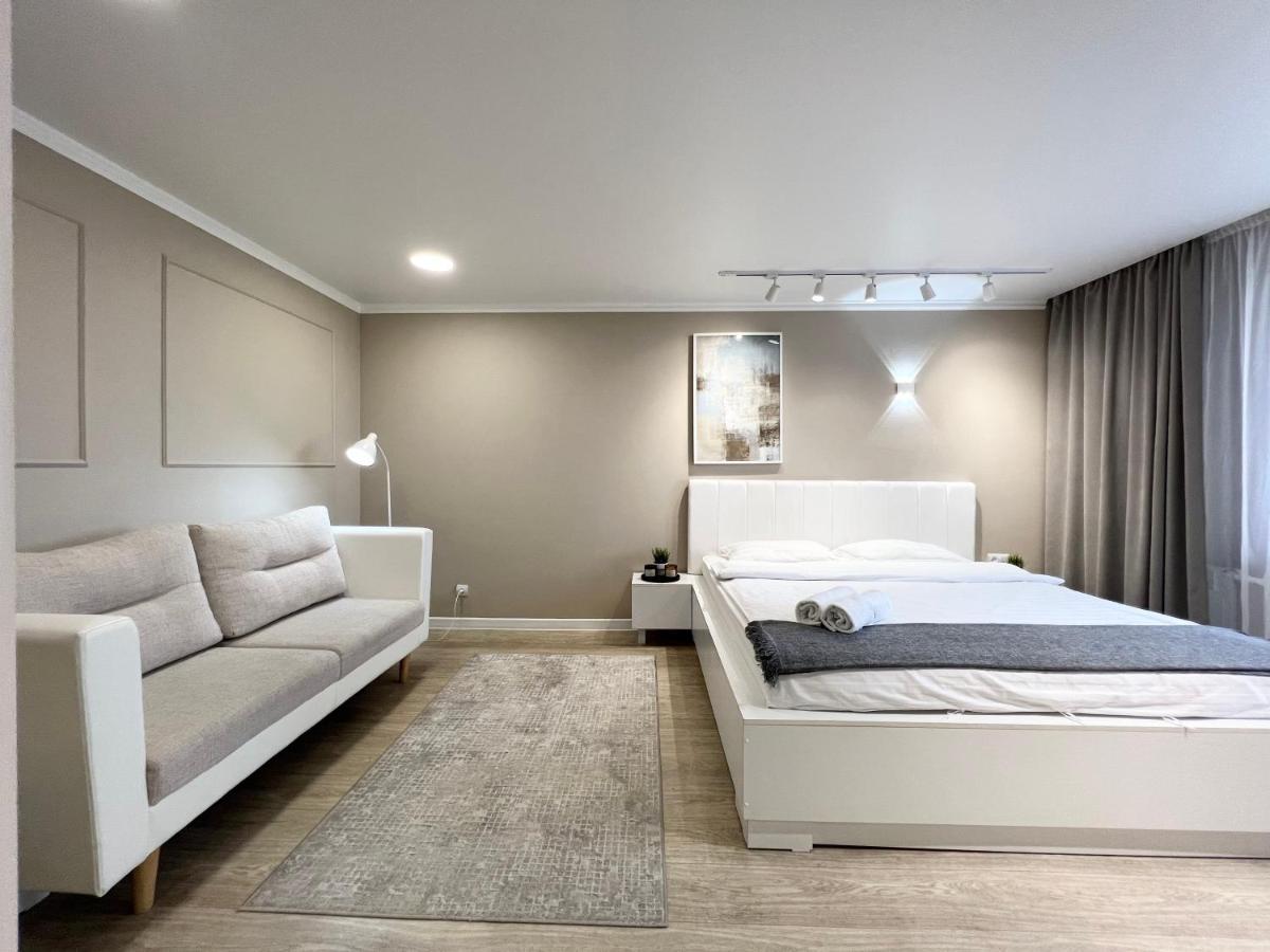 Luxury Apartments Павлодар Екстер'єр фото