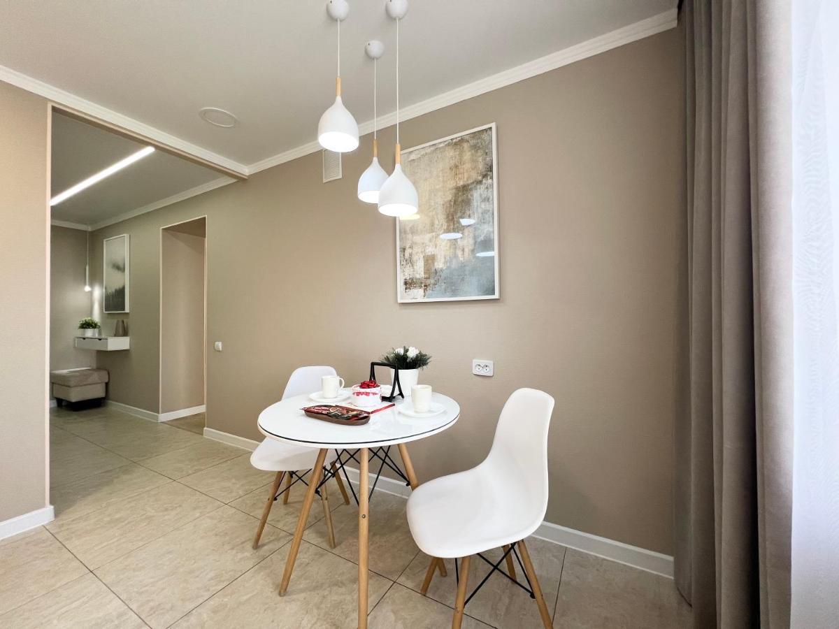 Luxury Apartments Павлодар Екстер'єр фото