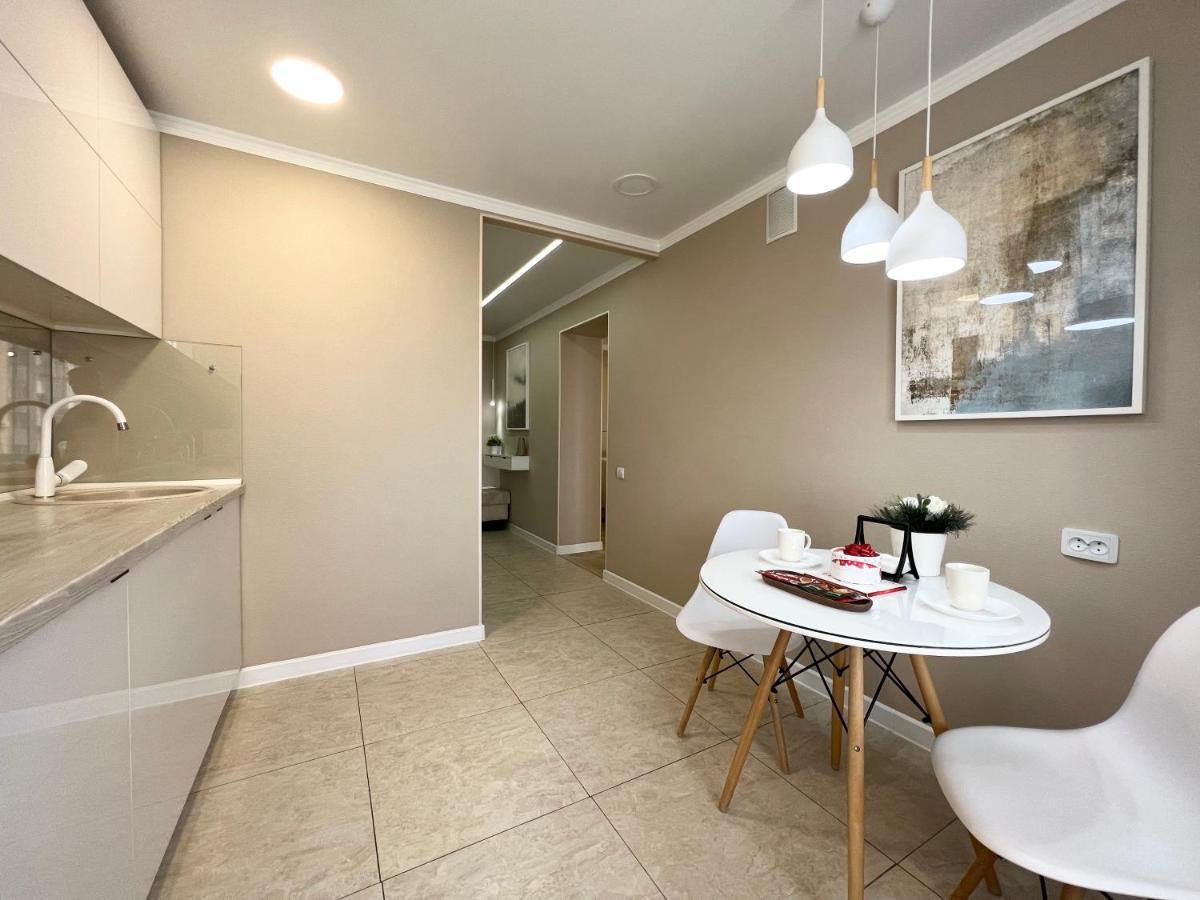 Luxury Apartments Павлодар Екстер'єр фото