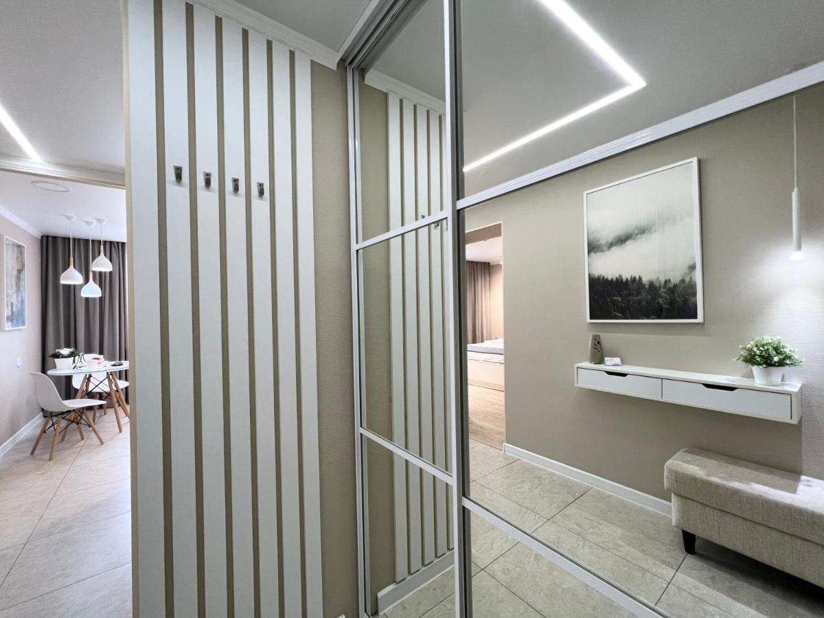 Luxury Apartments Павлодар Екстер'єр фото