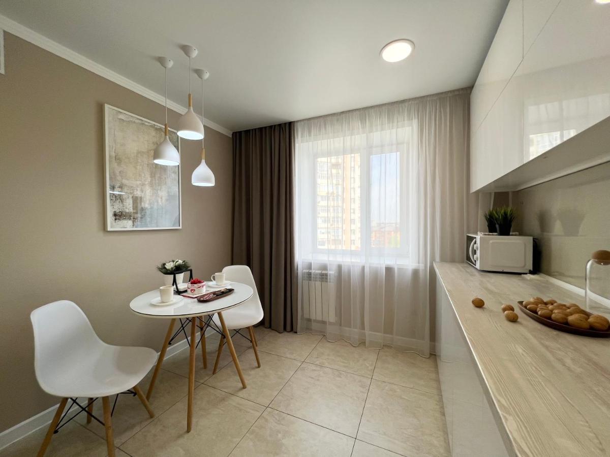 Luxury Apartments Павлодар Екстер'єр фото